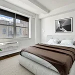 Rent 3 bedroom apartment in Manhattan