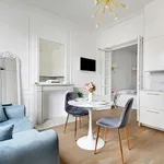 Rent 1 bedroom apartment of 280 m² in Paris