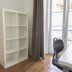 Rent a room of 100 m² in lisbon