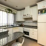 Rent a room of 110 m² in Sevilla