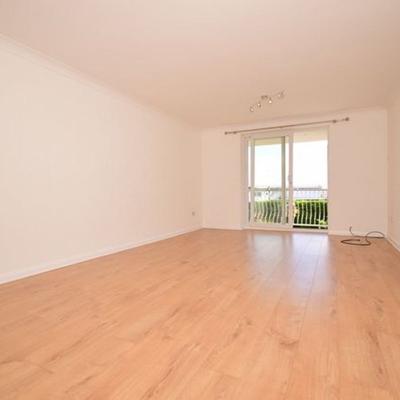 Flat to rent in East Mount Road, Shanklin PO37