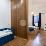 Rent 2 bedroom apartment of 80 m² in Napoli