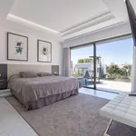 Rent 5 bedroom house of 402 m² in Puerto Banús