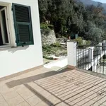 Rent 6 bedroom house of 163 m² in Recco