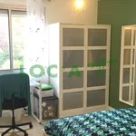 Appartement de 80 m² avec 4 chambre(s) en location à Dijon