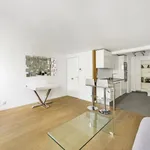 Appartement de 753 m² avec 2 chambre(s) en location à Paris