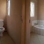 Rent 3 bedroom house of 70 m² in Pretoria