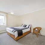 Rent 3 bedroom apartment of 96 m² in Poplar