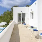 Rent 6 bedroom house in Es Cubells