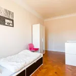 Rent a room in lisbon