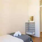 Rent a room in Parede