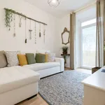 Rent 2 bedroom apartment of 109 m² in lisbon