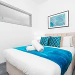 Luxury Apartment - Brierley Hill - Parking (Has an Apartment)