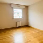 Appartement de 104 m² avec 5 chambre(s) en location à SAINT