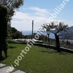 Rent 5 bedroom house of 150 m² in Rapallo