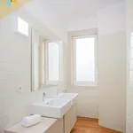 Rent 7 bedroom apartment of 115 m² in Porto