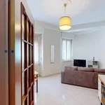 Rent 2 bedroom apartment of 70 m² in Milano