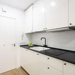 Rent 1 bedroom apartment of 60 m² in madrid