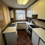 Rent 3 bedroom flat in Yorkshire And The Humber