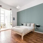 Rent 2 bedroom apartment of 15 m² in Barcelona