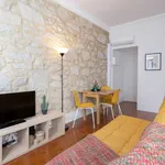 Rent 1 bedroom apartment of 50 m² in Porto