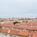 Rent 4 bedroom apartment of 101 m² in Lisbon