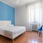 Rent 2 bedroom apartment of 90 m² in Bologna