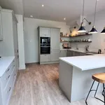 Rent 5 bedroom house in South East England