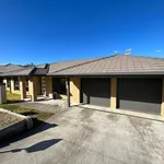 Rent 3 bedroom house in  Armidale NSW 2350                        