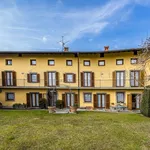 Rent 7 bedroom house of 415 m² in Bergamo