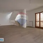 Affitto 6 camera casa di 140 m² in Bari