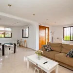 Rent 3 bedroom house of 194 m² in Valencia