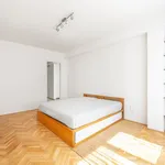 Pronajměte si 2 ložnic/e byt o rozloze 56 m² v Capital City of Prague