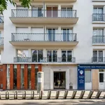 Rent 3 bedroom apartment of 59 m² in Paris