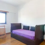 Rent 2 bedroom apartment of 200 m² in lisbon