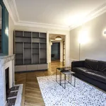 Appartement de 106 m² avec 1 chambre(s) en location à Paris