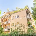 Rent 5 bedroom apartment of 180 m² in Roma