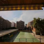 Rent a room of 100 m² in valencia