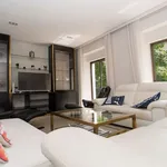 Rent 2 bedroom apartment of 95 m² in Madrid']