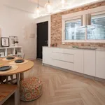 Rent 3 bedroom house of 150 m² in Seville