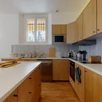 Rent a room of 460 m² in Marseille