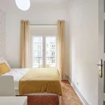 Rent a room in lisbon