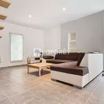 Rent 4 bedroom house of 93 m² in Four