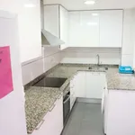 Rent a room of 150 m² in valencia