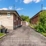 Rent 3 bedroom apartment in Oshawa (Central)