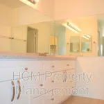 Rent 1 bedroom apartment of 68 m² in Tustin