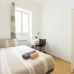 Rent a room of 202 m² in madrid