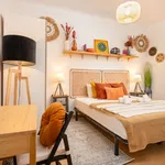 Rent 2 bedroom apartment of 65 m² in Lisbon