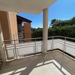 Appartement de 77 m² avec 1 chambre(s) en location à  Aix-en-Provence