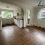 Rent 3 bedroom flat in East Midlands